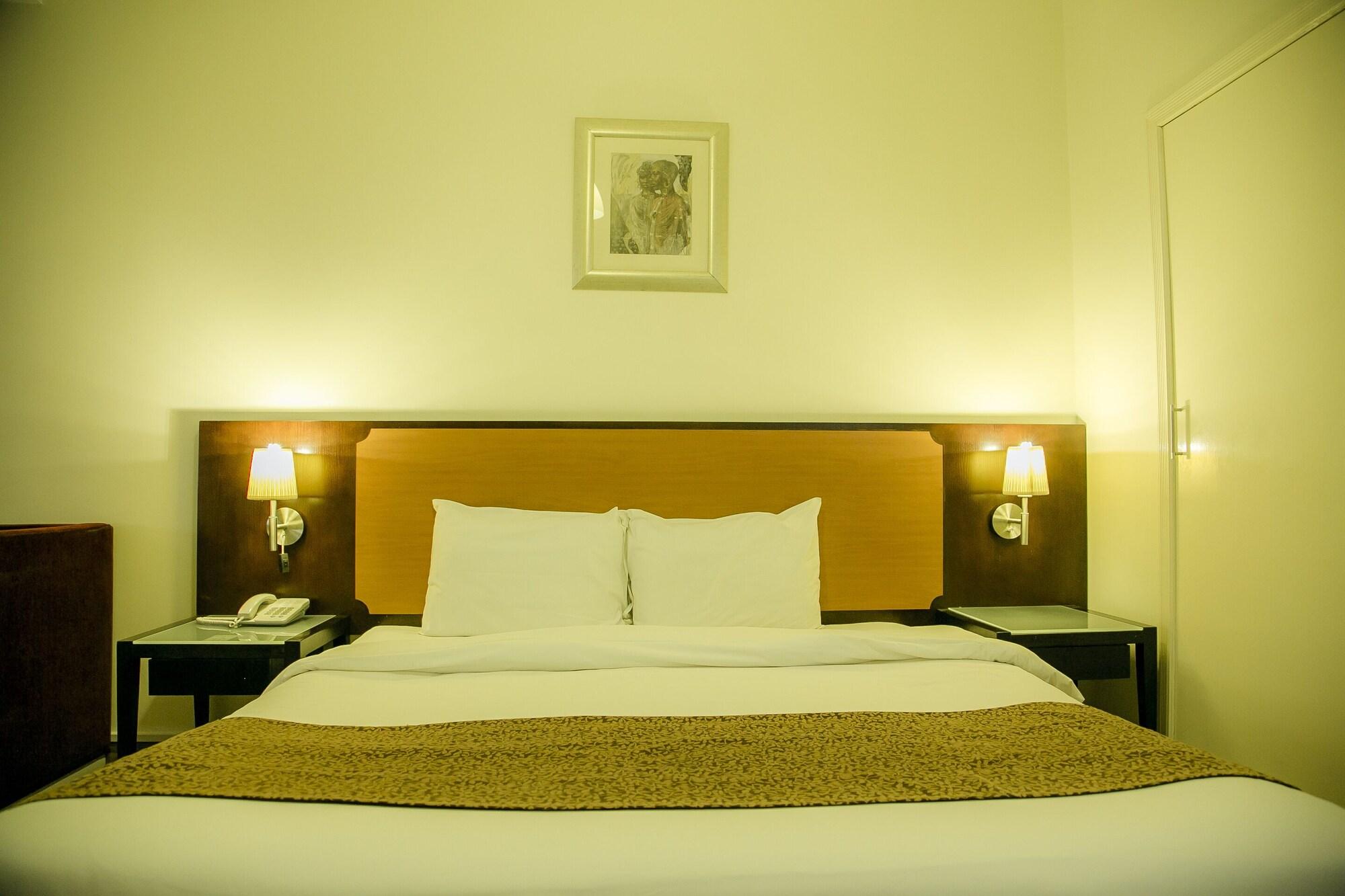 Phoenicia Grand Hotel Dubaj Kültér fotó