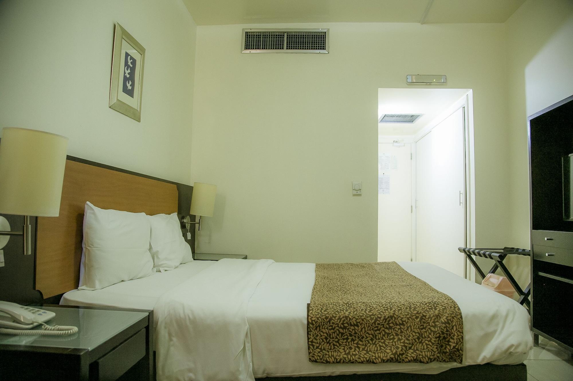 Phoenicia Grand Hotel Dubaj Kültér fotó