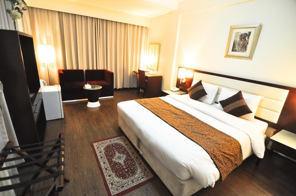 Phoenicia Grand Hotel Dubaj Kültér fotó
