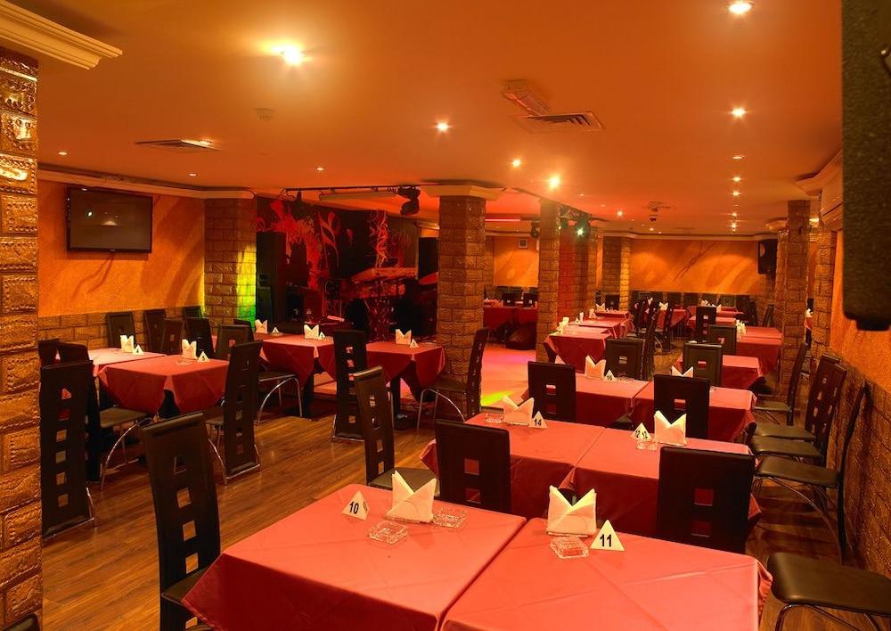 Phoenicia Grand Hotel Dubaj Kültér fotó